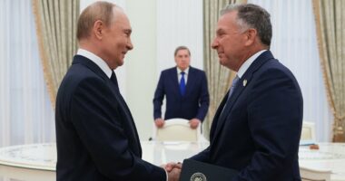 Smiling Putin meets Trump envoy Steve Witkoff