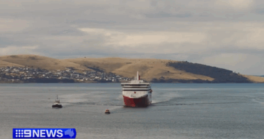 Spirit of Tasmania IV arrives in Hobart amid doubts over company's future