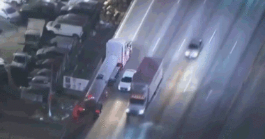 Suspects lead police on wild chase through LA while carjacking multiple vehicles, including big rig