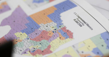 Texas House Democrats remain out of state as redistricting showdown continues
