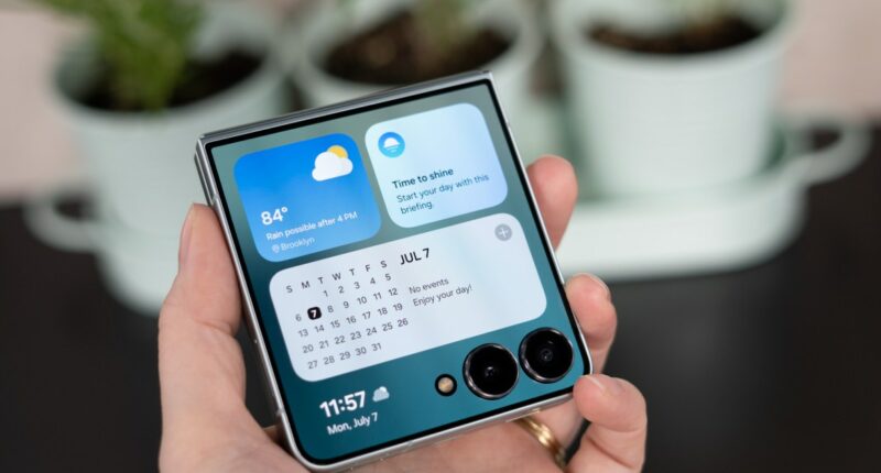 The one feature that keeps me from recommending flip phones