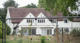 The sinister reason a 1930s mansion has been left empty for years