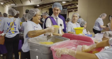 Thousands help Light Orlando pack 1M meals during annual event
