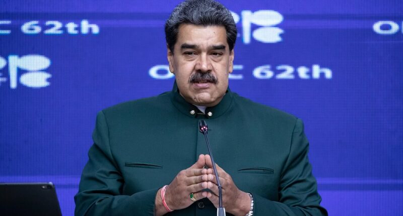 Trump announces reward for capture of Venezuelan president