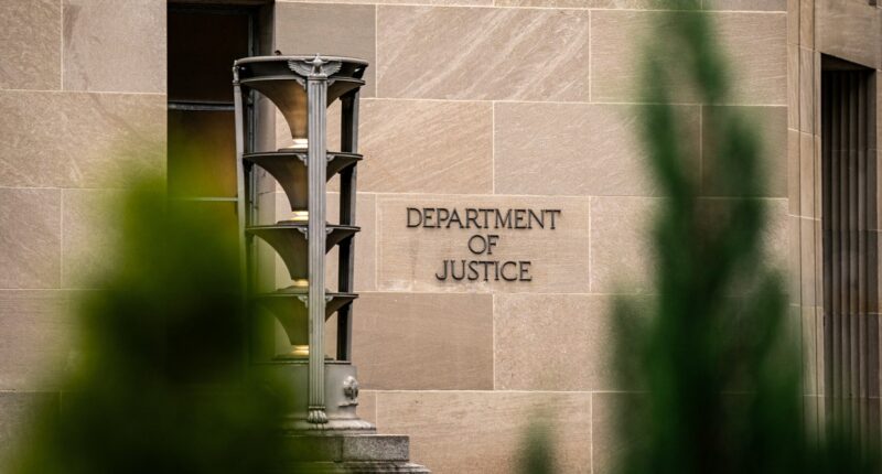 Trump eases rules for hiring temporary immigration judges