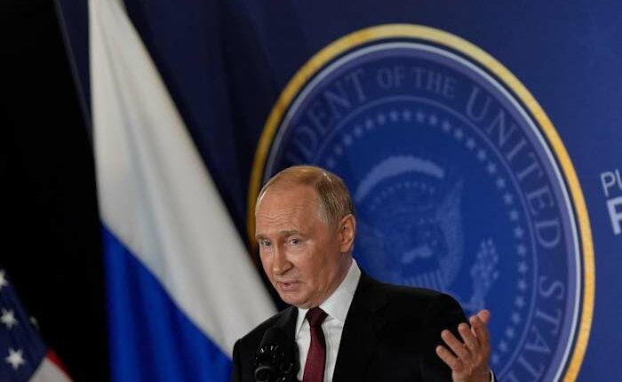 Trump speaks to Ukrainian and NATO leaders after Putin summit reaches no deal to end war