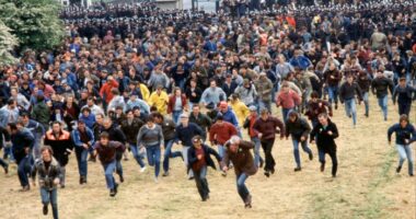 Miners and police at Orgreave in 1984