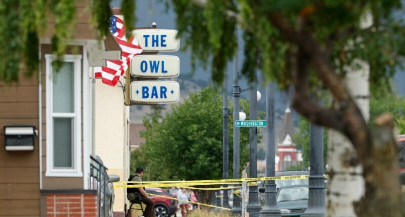What is known about the search for a former US soldier suspected of killing 4 at a Montana bar