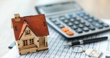 Will Mortgage Rates Drop Soon? Here's When to Expect Lower Rates.