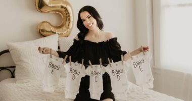 Woman who is a quadruplet gives birth to five babies in 1-in-60million case