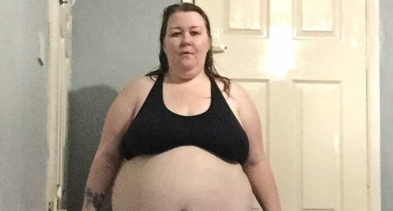 Woman who weighed 430lbs reveals how she shed 280lbs