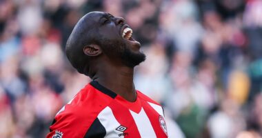 Yoane Wissa transfer saga takes fresh twist in shock Brentford team news