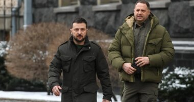 Zelenskyy’s top aide Andriy Yermak faces criticism and some praise as war with Russia drags on