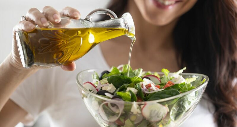 'I'm a gut expert and this is the world's healthiest diet - it's easy to follow'