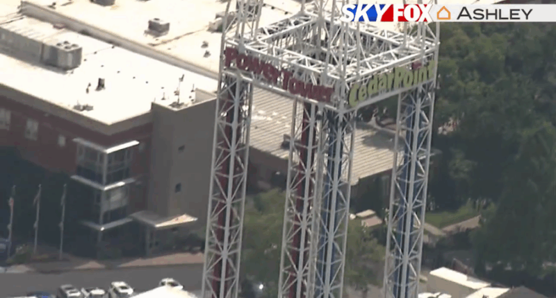 'Like a giant whip': Ride malfunction frightens amusement parkgoers