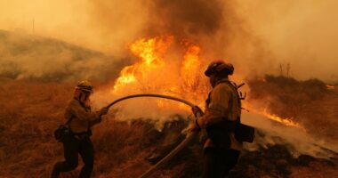 Canyon Fire burns through mountains north of Los Angeles