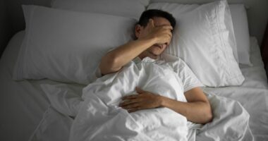 Common nighttime mistake people make during heatwave that ruins sleep