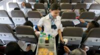 Doctor issues warning to anyone who eats plane food on flights