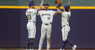 Free burgers across Wisconsin as Milwaukee Brewers win 12-straight games