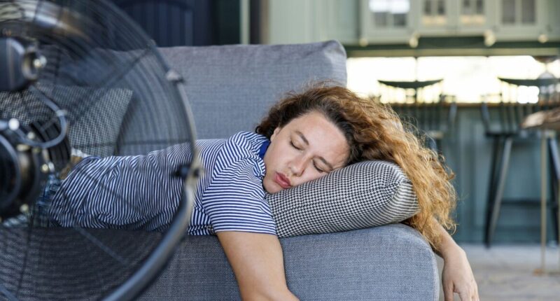 Households urged to put clothes on to sleep in heatwave