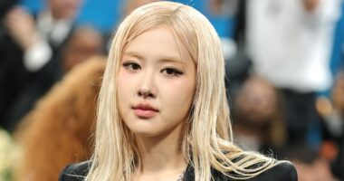 Rose Breaks Her Match With Lisa On One Billboard Chart