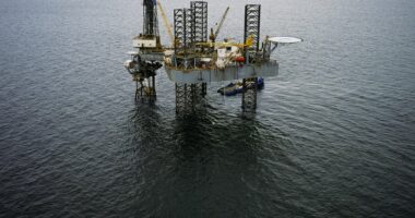 SMALL CAP MOVERS: Union Jack Oil, gas...and Bitcoin!