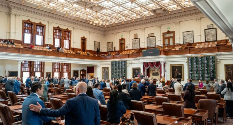 Texas redistricting fight resumes as Dems return under police escort