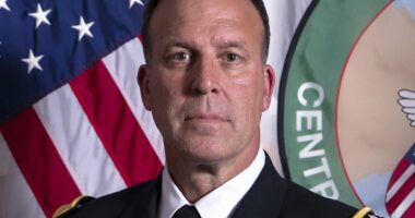 Top US general who oversaw Iran strikes announces departure
