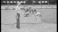 White Sox celebrate former owner Bill Veeck with wedding, 50-foot hot dog, petting zoo