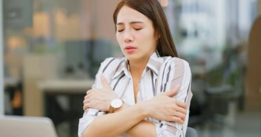 'Feeling cold all the time' is sign of serious medical condition pharmacist warns
