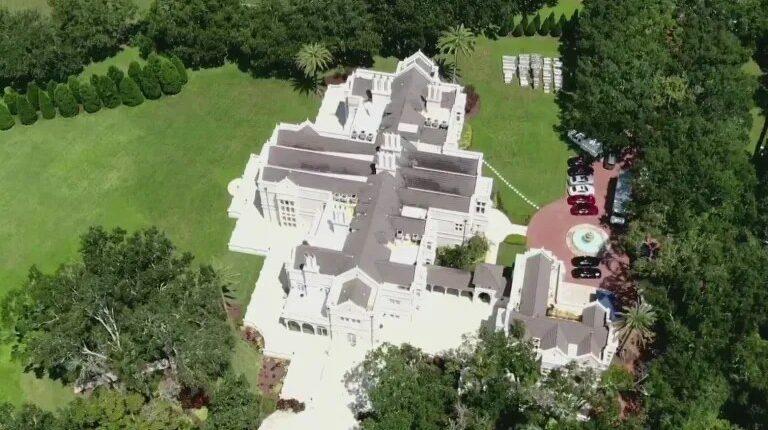 'They used God to become rich': Contractor shares inside look at FBI raided mansion in Tampa