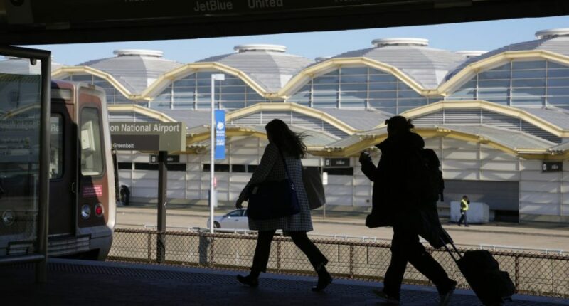 5 things to know about Trump administration ditching plan to compensate flyers for disruptions