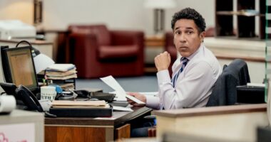 Actor Oscar Nuñez goes from 'The Office' to 'The Paper'