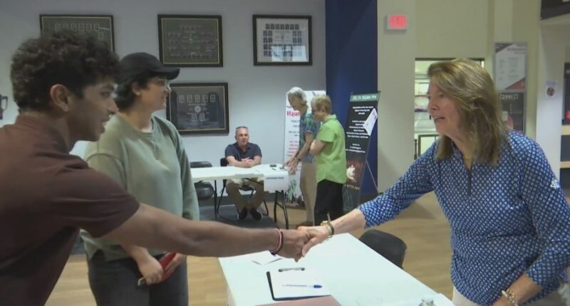 Aiken Mayor Teddy Milner stops at USCA in city-wide tour