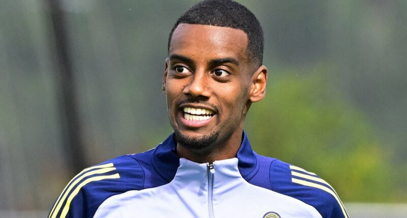 Alexander Isak's agent fires 22-word parting shot at Newcastle