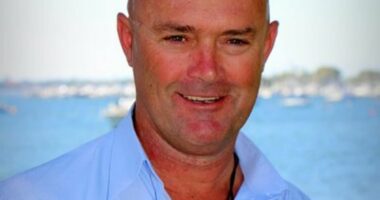 Aussie boss quits over claims his migration views are being muzzled