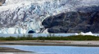 Bodies of 2 tourists found a day apart at Alaska glacier
