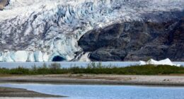 Bodies of 2 tourists found a day apart at Alaska glacier