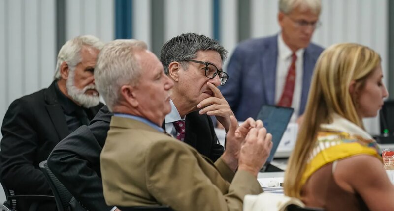 CDC panel supports 'individual decision-making' on COVID vaccines, keeps access open