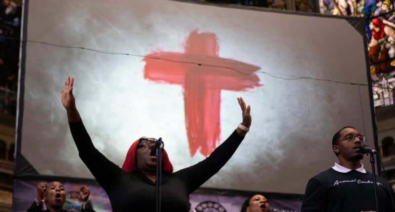 Chicago churches urge calm resistance ahead of expected federal intervention