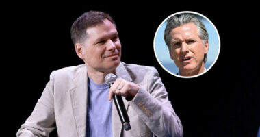 Comedian Michael Ian Black Calls Out Newsom's 'Cartoon Character' Social Media Trump Trolling: 'Do Your F**king Job'