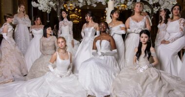 Debutantes gather for prestigious Queen Charlotte's Ball in London