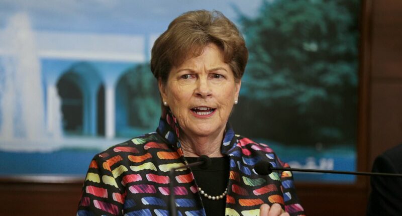 Democrat roasts Trump on failed peace deal with Putin
