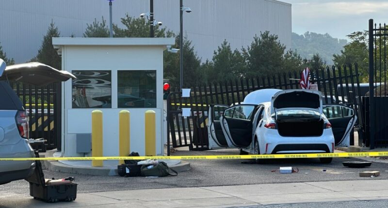 Driver rams car into FBI building gate in Pittsburgh and leaves behind an American flag