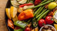 Eat a Mediterranean diet to avoid devastating dental condition