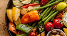 Eat a Mediterranean diet to avoid devastating dental condition