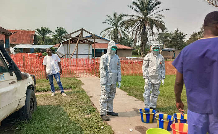 Ebola vaccination begins in southern Congo