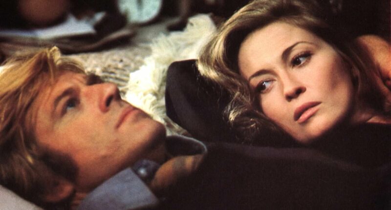Faye Dunaway's breathtaking tribute to late co-star Robert Redford