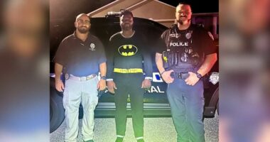Florida hero wearing Batman pajamas catches burglary suspect
