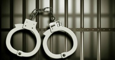 Florida man attacks couple with bug spray outside Publix, deputies say